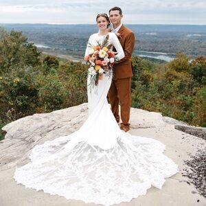 Meet your Posher, Joy